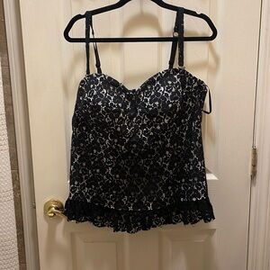 Torrid Corset Top black lace over white with boning vintage size 2